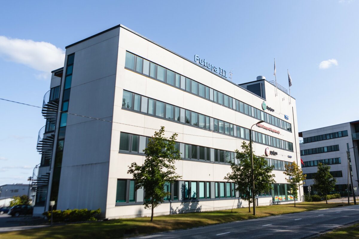 Futura III talo kuvattu Yrittäjänkadulta Vaasasta